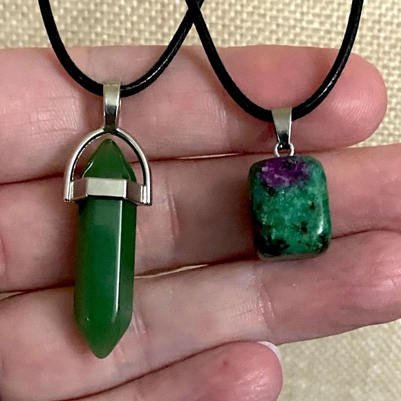 Hand Crafted Natural Stone/Crystal Pendant  Necklace Set Made By My Daughter - Picture 3 of 10